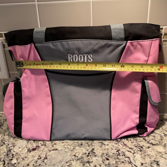 Roots - Gym Bag - Beach Tote - Pink and Grey - NWOT - Picture 11 of 13